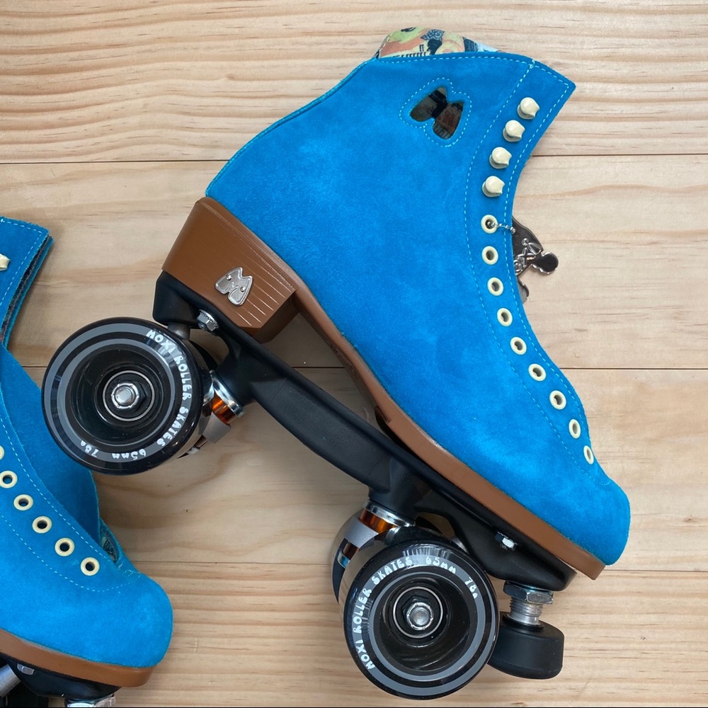 Moxi Lolly’s sz 7 in Pool Blue, NIB